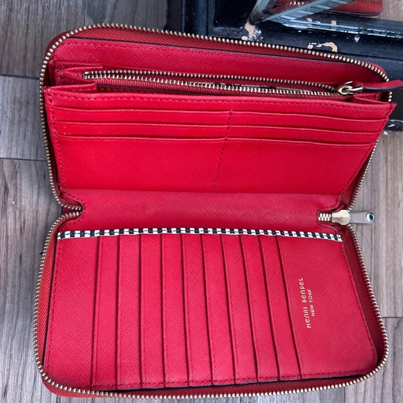 Lot of 2 henry Bendel wallets - Picture 4 of 9